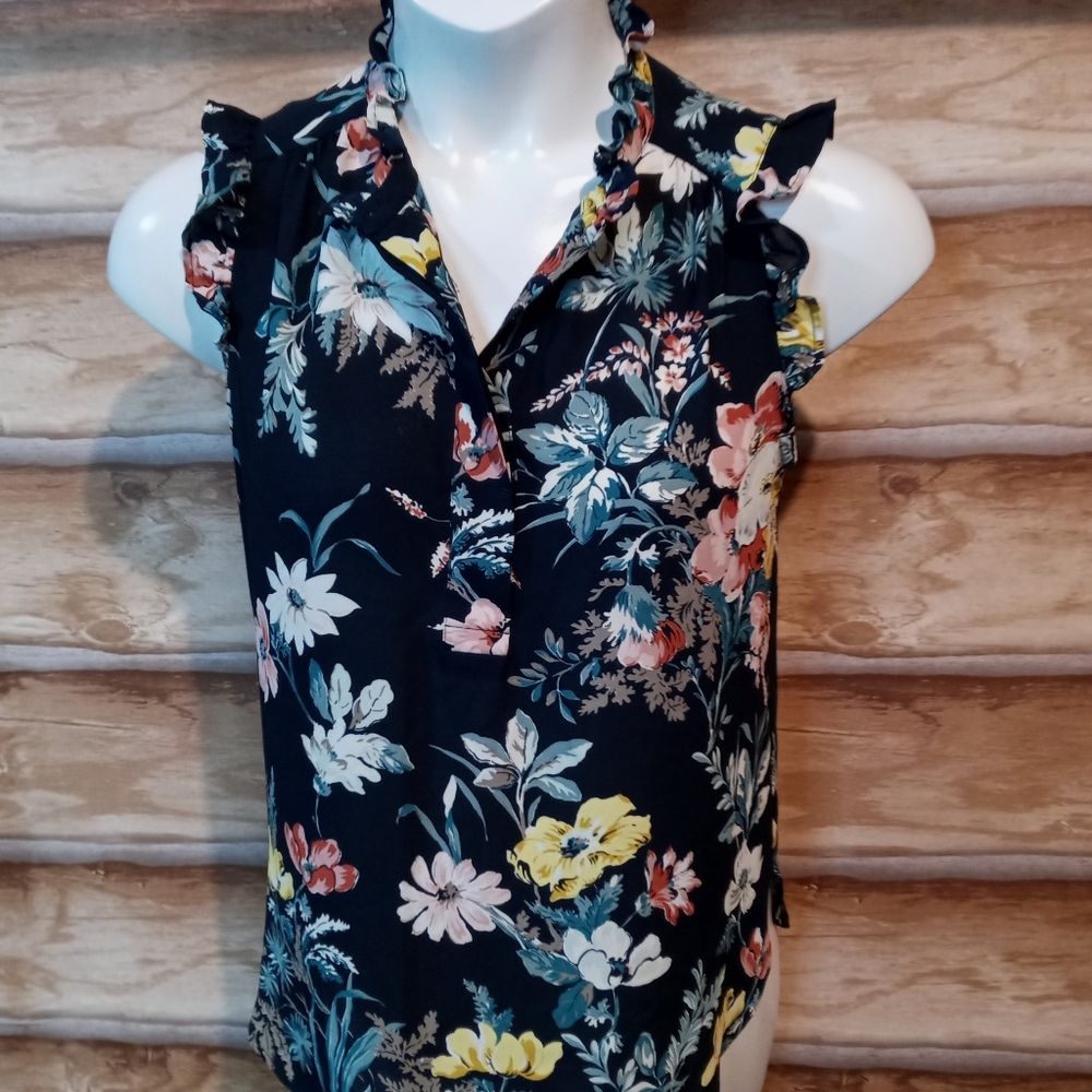 Loft Floral Ruffle top Sz S